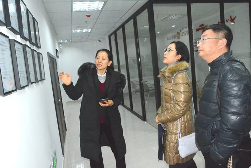 江苏省商务厅领导调研南通外贸中心 期冀建成全省外贸产业示范标杆